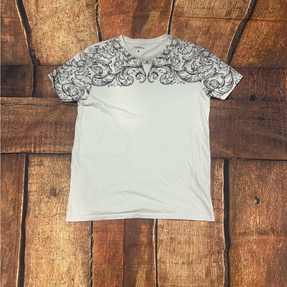 Terranova | White and Black Floral Design Tee | Men’s Large Fits Like a Small - Picture 1 of 3